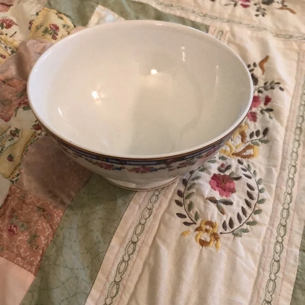 Vintage Pedestal Bowl Thun
